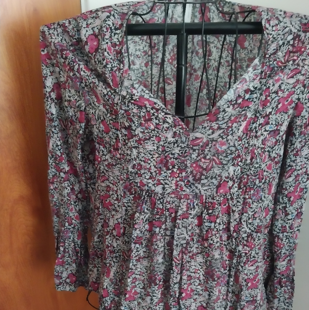 BCBG Generation Floral Print Women's Top. New